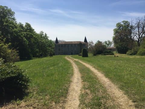 Château de Scopont - chemin entrée